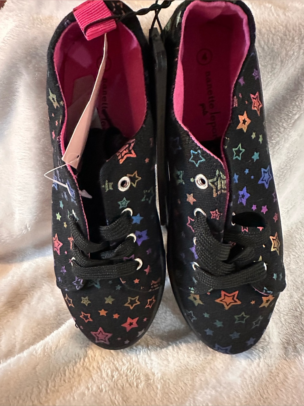 Girls sneakers